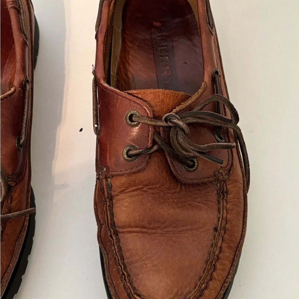 SPERRY Saddle Tan Leather Boat Shoes Size 9.5M